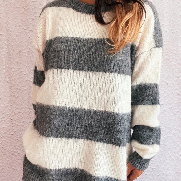 Striped Contrast Long Sleeve Sweater - Picture 2 of 16